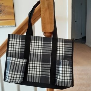 Perfectly plaid thirty One Zip Top Organizing type